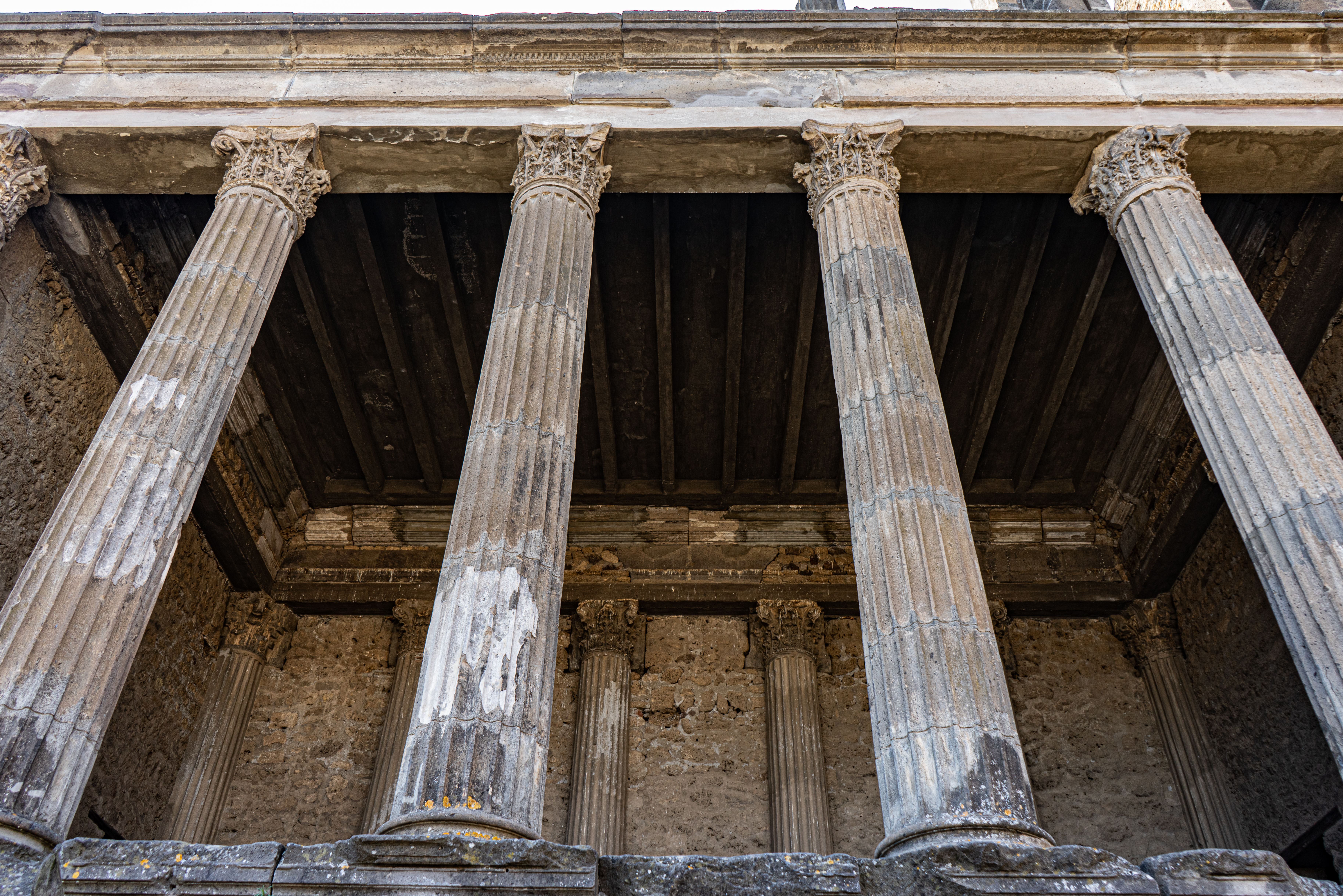 Pompei, ragazzo di 17 anni violentato da un custode degli Scavi: �Ho avuto paura di morire�